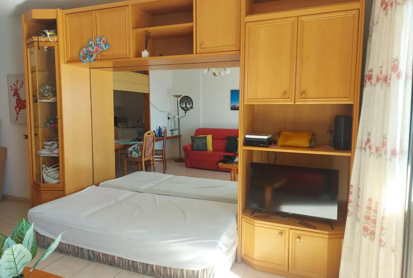 Апартаменты Ladybug Ocean View Коста-дель-Силенцио